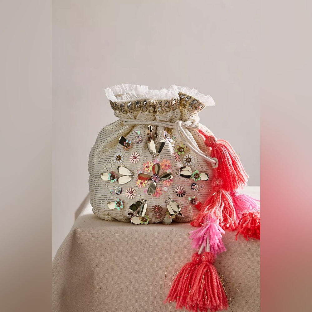 NWOT FREE PEOPLE Seasons Sparkle Mini Gift Sack | Snowflake MSRP $58 CURRENT - Picture 2 of 10